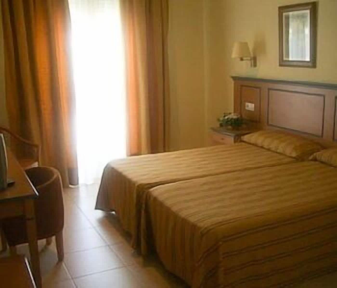 Mirador Hotel 3*